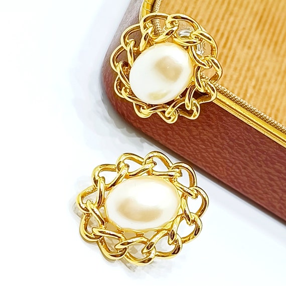 Vntage faux pearl stud earrings Chunky oval gold … - image 3