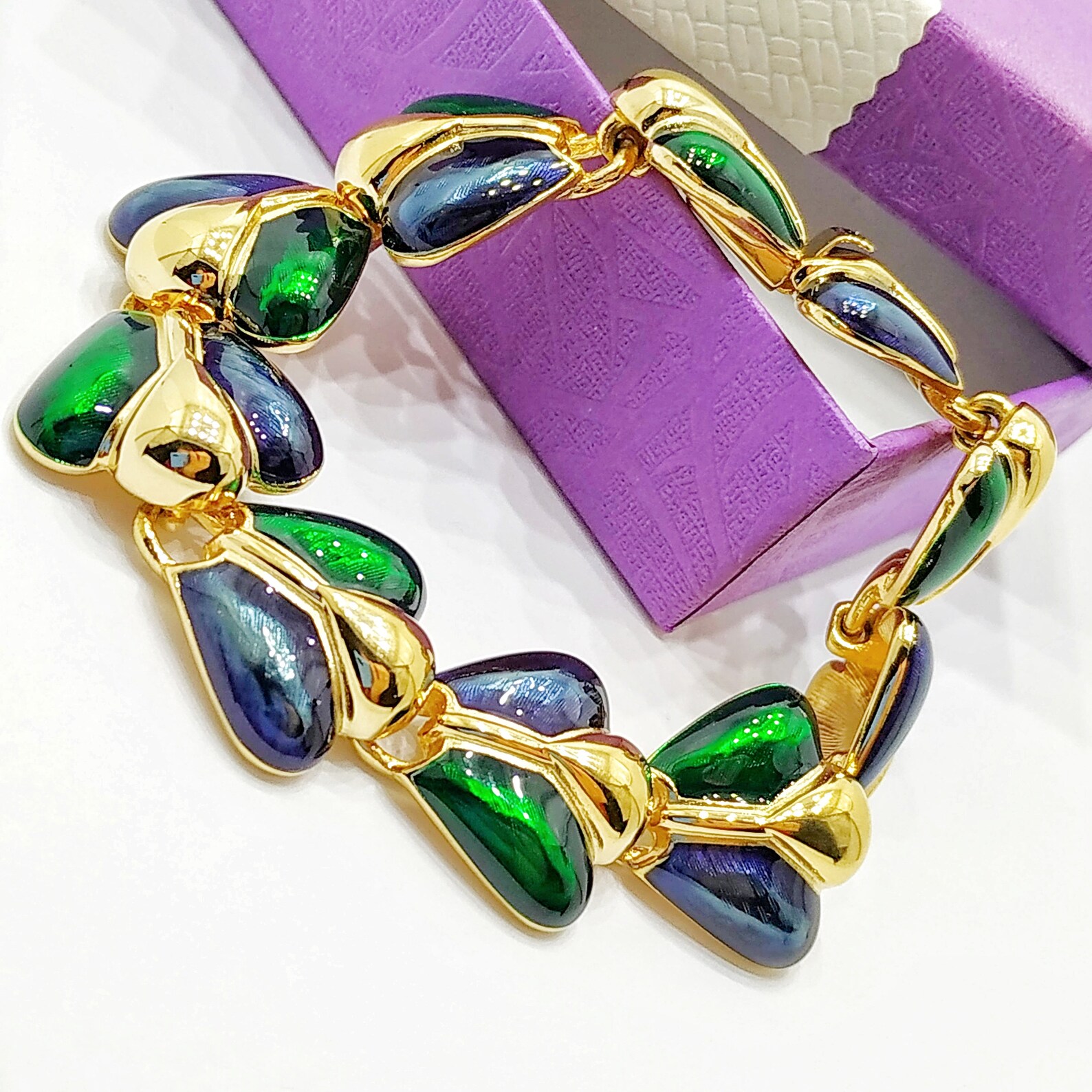 Chunky JOAN RIVERS bracelet Emerald heart link gold bracelet Etsy