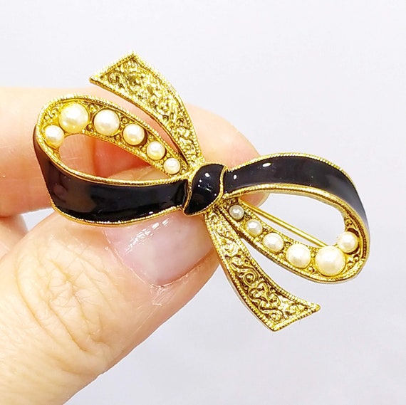 Vintage black enamel gold bow brooch Classic blac… - image 2