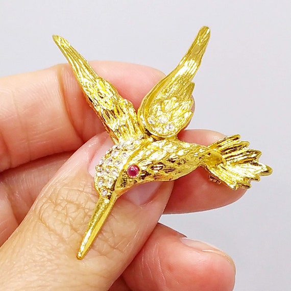 Vintage Gold Tone Metal Hummingbird Brooch, Small Rhinestones