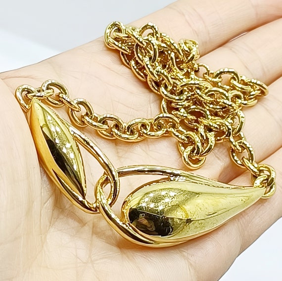 Gold tone TRIFARI choker necklace Vintage Moderni… - image 2