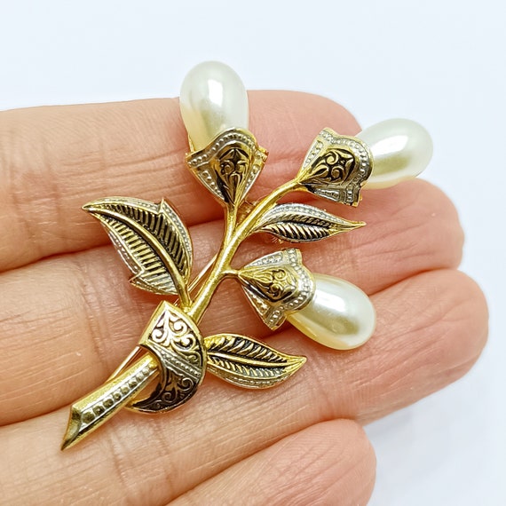 DAMASCENE flower brooch with faux pearl Large vin… - image 7