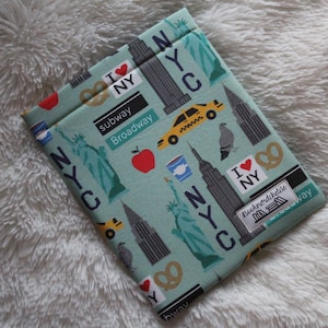 NYC Travel Book Sleeve (Paperback)