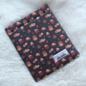 Autumn Treats Book/Kindle Sleeve