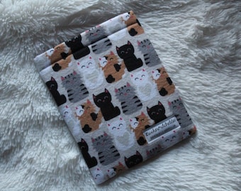 Cats in Love Book Sleeve (Paperback)