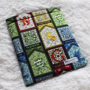 HP Stained Glass Book Sleeve (Paperback)