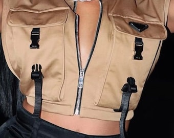 Chaleco negro y marrón