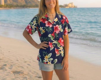 Made in Hawaii ! Women's Floral Hibiscus Flowers Hawaiian Aloha Navy Camp Shirt