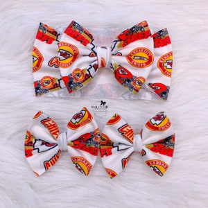 KC CHIEFS Printed Baby Girl Bows. Headwraps, Bow on Nylon, Clips, Piggies. Preemie. Newborn. Infant. Toddlers. Kansas City Chiefs Outfit.