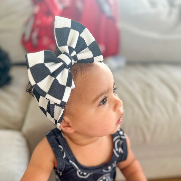 Racing HAIR BOWS. Black and White Checkered Headwrap, Bow on Nylon, Clips or Piggies. Newborn Vans Outfit. Baby Girl Preemie Shredded Bow.