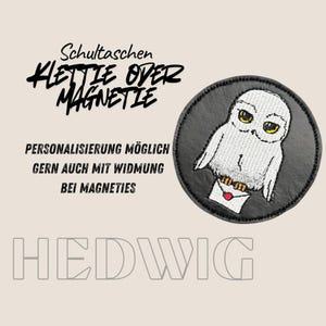 Klettie Magnet Hedwig Eule v. Harry f. Schultasche Ranzen Schulranzen mit Klett oder magnetischem Metallplättchen personalisiert Name Button