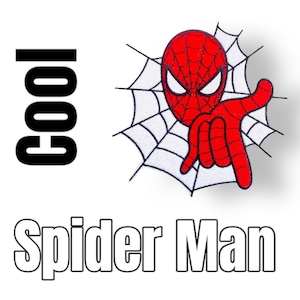 Könnte beinhalten: Roter und schwarzer gestickter Bügel-Patch mit dem Gesicht von Spider-Man und einem Netz dahinter. Der Text "Cool" befindet sich auf der linken Seite des Bildes und "Spider Man" unten.