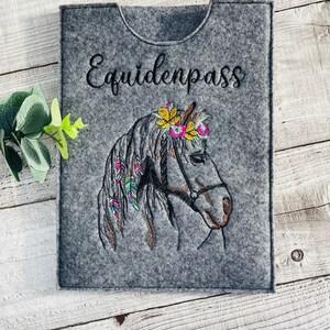 Equidenpass / Pferdepass Filz Hülle "Boho Horse" personalisierbar Hülle Tierpass Hülle Pferdepass Ausweishülle Pferdefreund Geschenk Stall