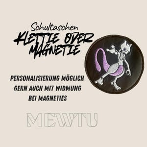 Klettie Magnet Pokemon Mewtu für Schultasche Ranzen Schulranzen m. Klett oder magnetischem Metallplättchen personalisiert Tornister Button