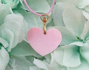 18K Gold Queen Conch Shell Heart pendant