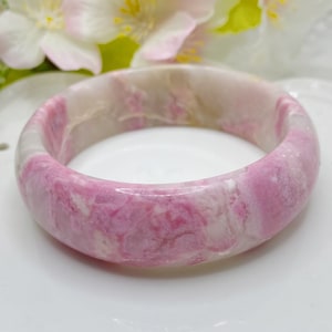 天然ロードナイトバングル 56mm ピンク＆ホワイト翡翠クリスタル 