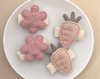 Haarspangen Set mit Möhren und Blumen in Rosa / weiche Haarclips für Kinder Mädchen Babys / mit Stoff überzogene Haarspangen / haargummis