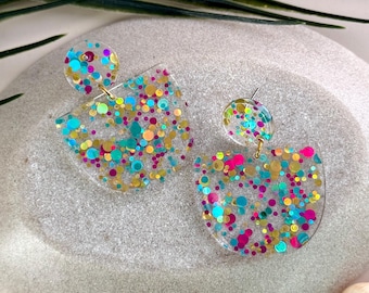bunte Glitzer Konfetti Acryl Ohrringe in Türkis, Gold und Pink / große, bunte Statement Acryl Ohrringe aus Kunststoff / Geschenk Schmuck