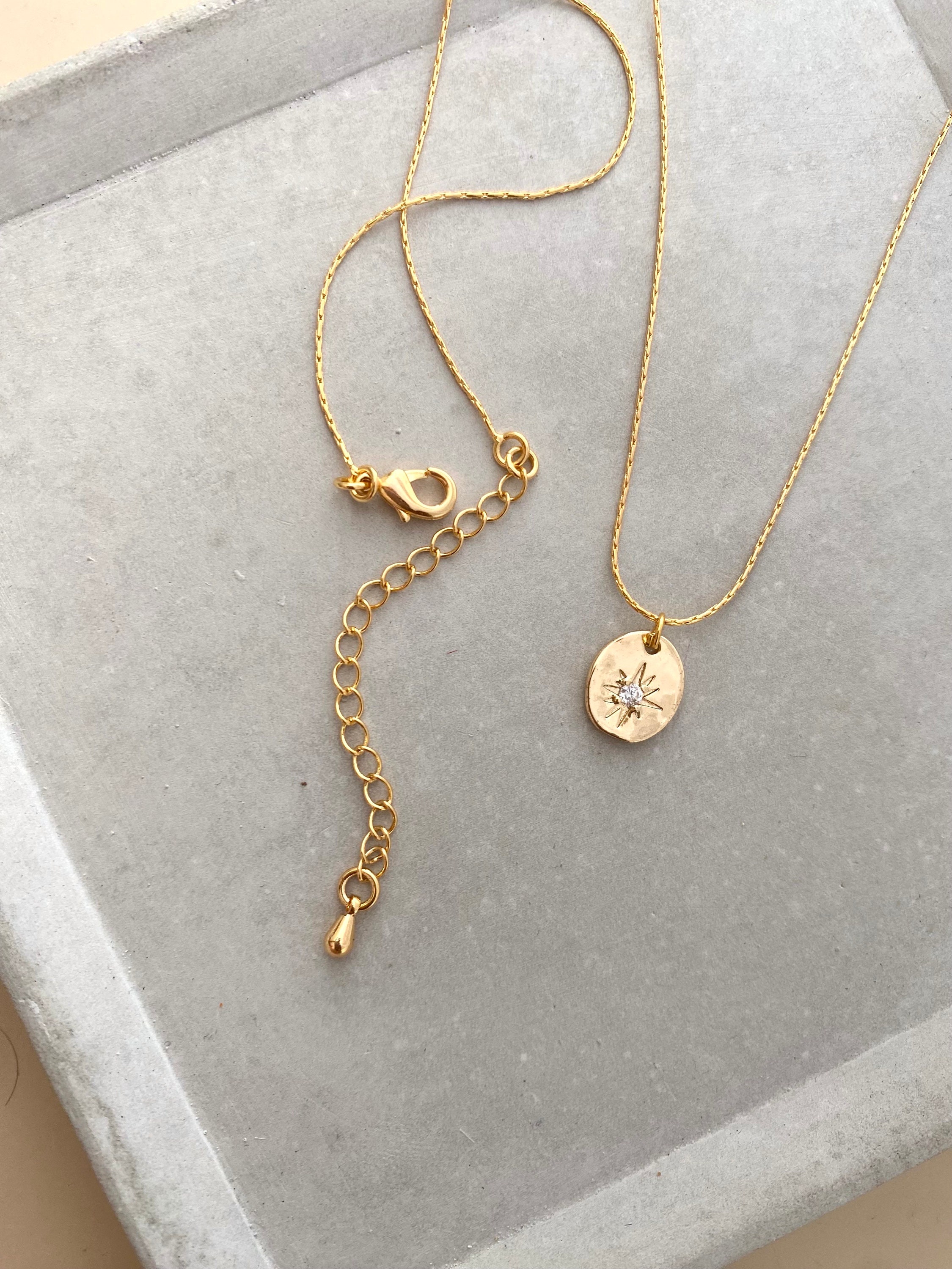 Thin, Gold-plated Necklace With Small Pendant / Fine, Gold