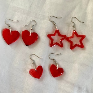 Rotes Herz rot Stern Harz Ohrringe