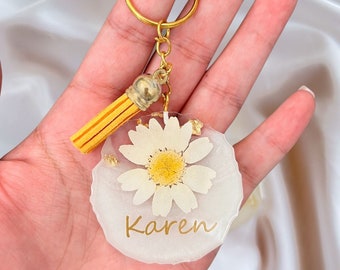 Keychain daisy personalized name, birthday gift, gift idea bag pendant, gift for women