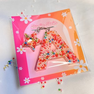 Personalisierbare Bunte Epoxidharz Buchstaben-Schlüsselanhänger - Mit Stern Charm, süßes Geschenk, Cute Keychains, Muttertag