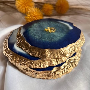 Blue epoxy resin coasters for your elegant table decoration - gift