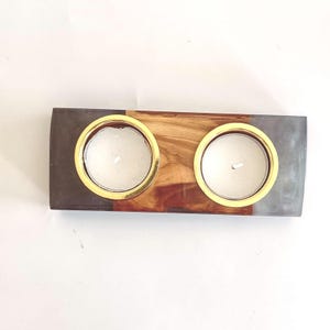 シャバットキャンドルホルダー。ティーライトキャンドルホルダー。オリーブウッドとエポキシ樹脂で手作り。写真に写っているものがお届け商品です。
