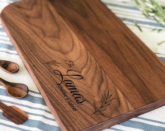 Personalized Cutting Board, Walnut Cutting Board,  Customized Charcuterie Board, Custom Engraved, Housewarming gift, Anniversary gift