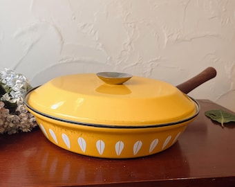 Sartén de hierro fundido Catherineholm Yellow Lotus, década de 1960