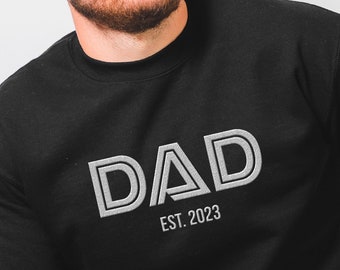 Personalized Embroidered Dad Gift Fathers Day Sweatshirt Fathers Day Gift Dad Shirt Dad Sweatshirt Gift For Dad Birthday gift New Dad Shirt