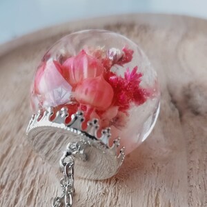 long necklace epoxy resin and dried flowers