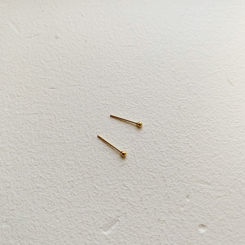 everyday simple cute delicate piercing cartilage lobe sensitive ears jewelry gold stud earrings 2mm dainty small mini tiny earring
