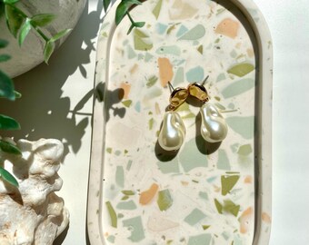 Signature Coastal Terrazzo Oval Tray, Jesmonite Decorative Tray, Bathroom Tray, Aesthetic Home Decor Tray, Catchall Tray, Minimalist Vanity
