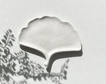 White Jesmonite Gingko Leaf Fan, Ring Dish, Key Holder, Home Decor, Decorative Tray