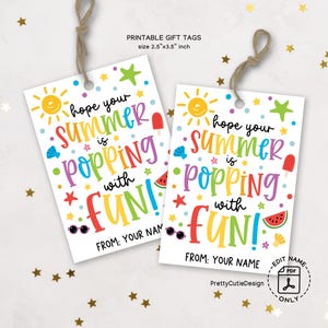 Esperamos que tu verano esté lleno de diversión con etiquetas de regalo divertidas, etiquetas de fin de año escolar, etiquetas imprimibles para el último día de clases para niños y etiquetas para bolsas de regalos de verano.