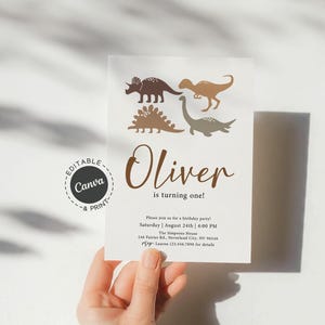 Dinosaurier erste Geburtstagseinladung für Jungen, druckbare Dino Party einladen, neutrale Töne Geburtstagskarte mit niedlichen prähistorischen Thema Design
