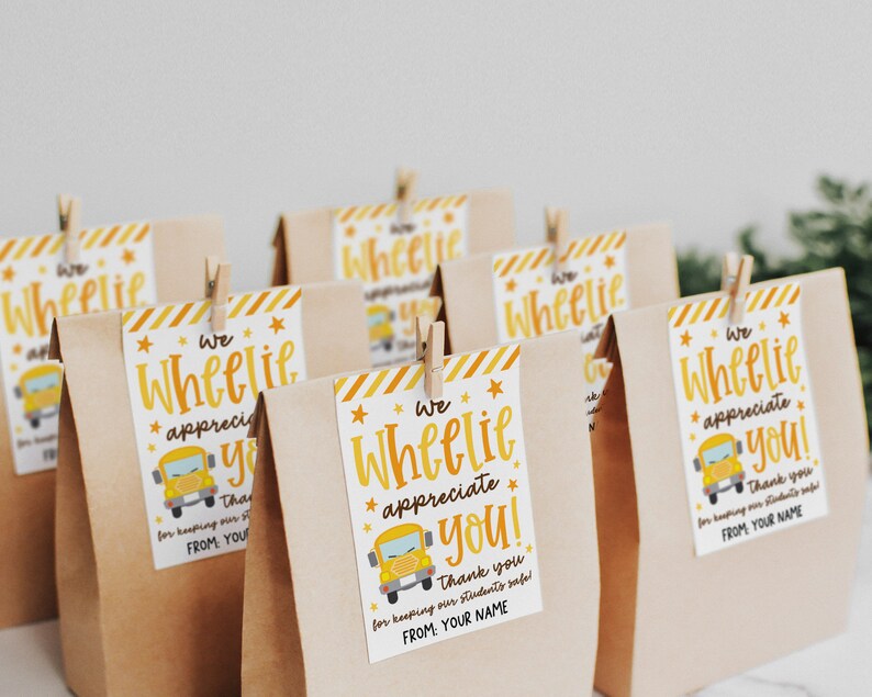 School Bus Driver Appreciation Tag Printable, We Wheelie Appreciate You Bus Driver Thank You Tags, Bus Driver Gift Tag, Bus Driver Thanks