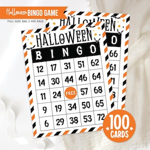 Op de afbeelding: Twee Halloween Bingo-spelkaarten met zwart-oranje randen. De kaarten hebben een raster van getallen en het woord "BINGO" bovenaan. De tekst "Halloween Bingo Game" staat bovenaan, en "100 Cards" op een cirkelvormige oranje sticker.