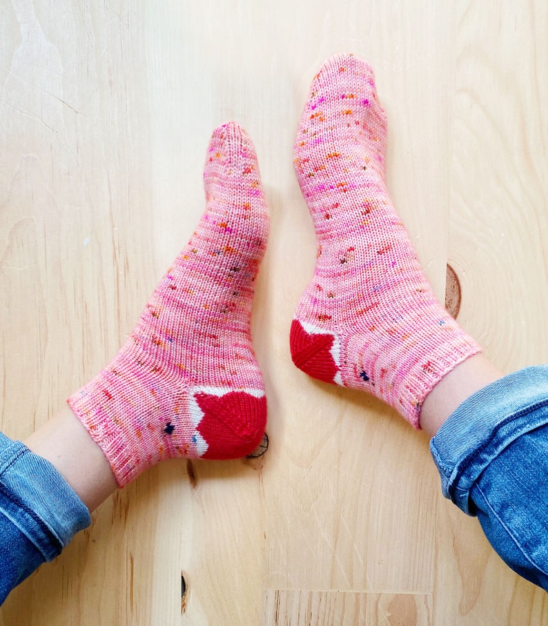 Feet Teeth Socks Beginner Colorwork Sock Knitting Pattern Easy Sock Knitting Pattern Halloween Sock Knitting Pattern image 7