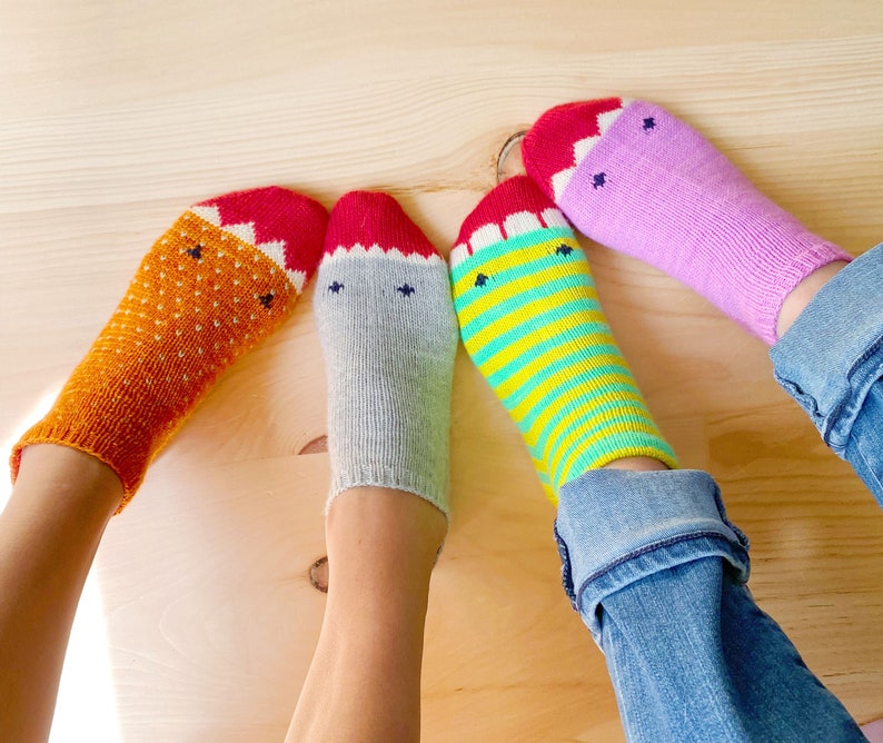 Feet Teeth Socks Beginner Colorwork Sock Knitting Pattern Easy Sock Knitting Pattern Halloween Sock Knitting Pattern image 6