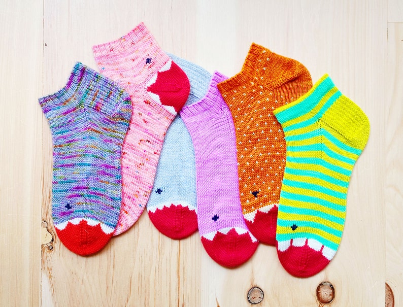 Feet Teeth Socks Beginner Colorwork Sock Knitting Pattern Easy Sock Knitting Pattern Halloween Sock Knitting Pattern image 3