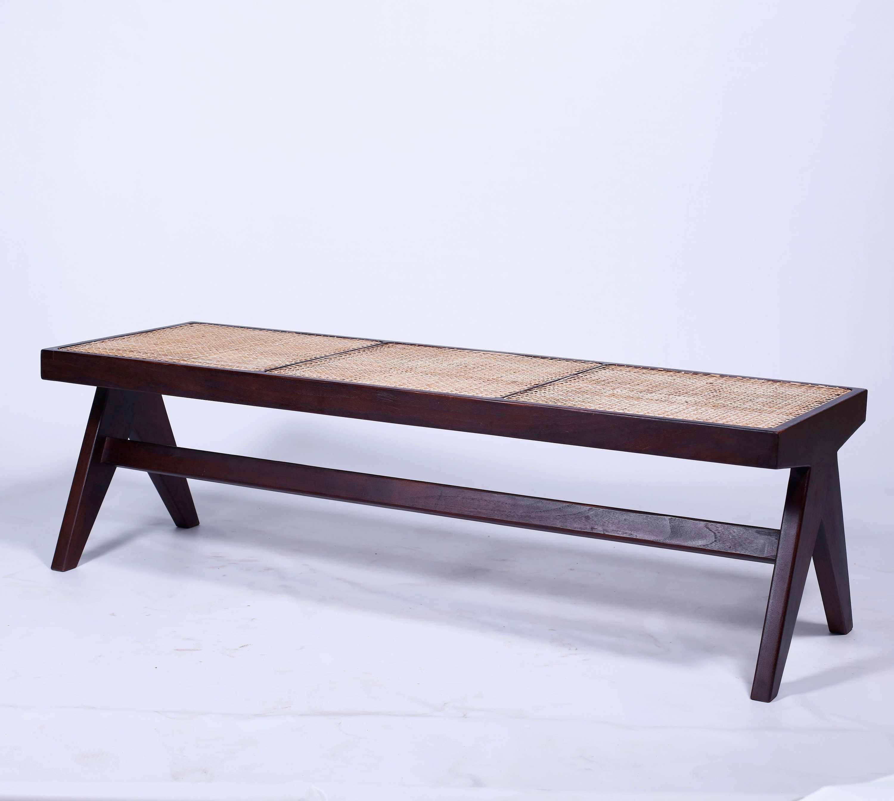 Bench - Réplique Artisanale de L'inde, Un Hommage à Pierre Jeanneret