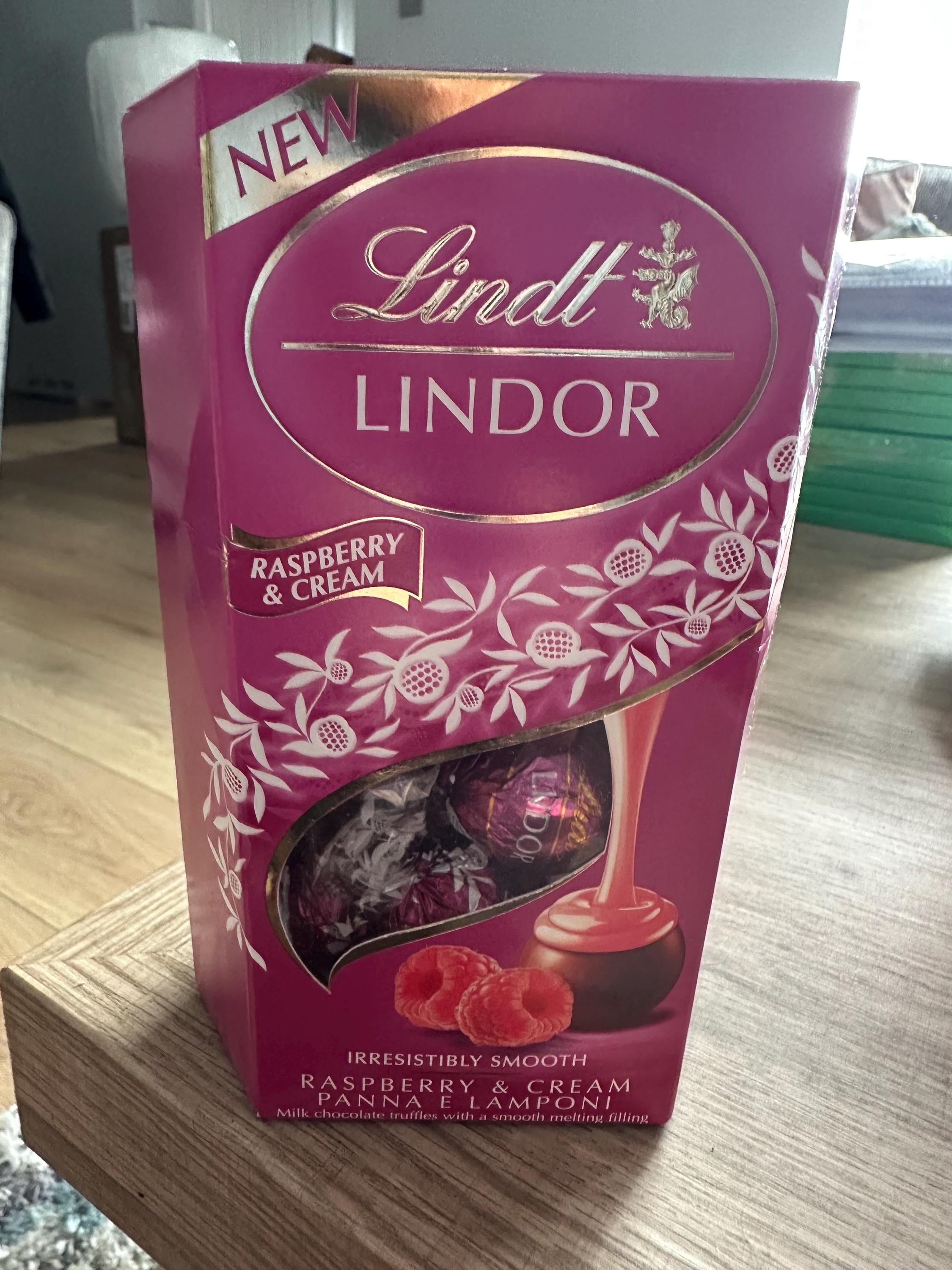 リンツ リンドール チョコレート クリスマスリース：クリスマス