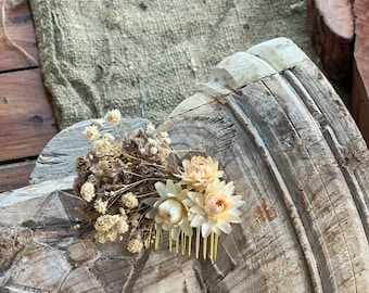 Neutral dried flower comb