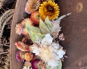 Dried flower hair comb