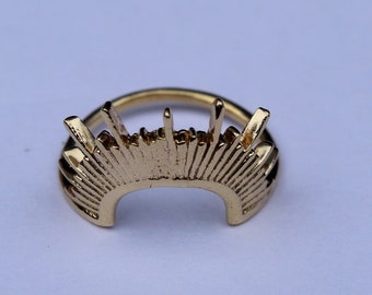 Anello con sole in oro, delicato anello con punta celeste