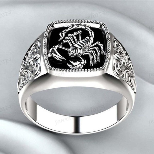 Gothic Scorpio on Black Obsidian Ring, Men Ring, Gothic Scorpion Signet ring, Vintage ring, Biker ring, Solid Silver Ring