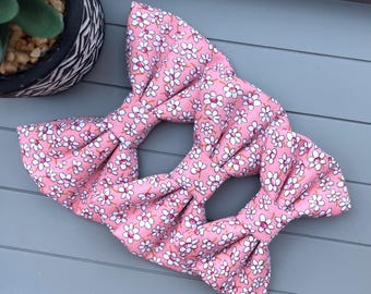 Ditsy Pink Floral Cotton Dog Bow Tie: Collar Accessory