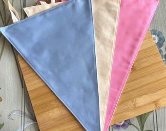DIY Calico Pennant Flag: Handmade Cotton Decor.